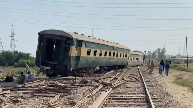 VIDEO: 7 killed, 40 injured as passenger train derails in Pakistan 7 killed, 40 injured as passenger train derails in Pakistan ..SHOTLIST:....PUNJAB, PAKISTAN (OCT. 13, 2026) (ANADOLU - ACCESS ALL)....1.VARIOUS OF DERAILED VAGONS BEING CARRIED FROM RAILROAD....2. VARIOUS OF OFFICIALS RESCUING INJURED PEOPLE FROM WRECKAGESCRIPT....At least seven people were killed and 40 others injured when a passenger train derailed in Pakistan s eastern Punjab province early Tuesday, local media reported.....All 14 coaches of the Rehman Baba Express derailed near Sher Shah Bridge in the city of Multan, local broadcaster Geo News reported, citing police and rescue officials.....The train was traveling from the southern port city of Karachi to northwestern Peshawar when the accident occurred around 5.15 am (0015GMT), according to a passenger, the report said.....Rescue teams rushed to the scene and transferred the injured to Nishtar Hospital in Multan.....Officials said that an hours-long rescue operation had been completed as all 14 coaches were cleared, the report noted.....However, the accident disrupted rail traffic as efforts were underway to clear the track.....Prime Minister Shehbaz Sharif earlier expressed concern over the accident and directed authorities to accelerate rescue efforts and ensure immediate medical treatment for the injured.....A passenger said workers had repaired nuts and bolts on the ninth coach near Rohri before the derailment, while authorities have not yet established the cause.....Pakistan has witnessed several deadly railway accidents. In August 2023, at least 30 people were killed and more than 100 injured when the Hazara Express derailed near....Nawabshah in southern Sindh province, according to Geo News.