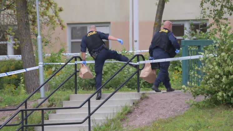 Raw footage: school attack in Eslöv 2 ESLÖV 2021-08-19..More footage ...