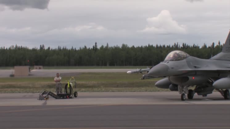 Video: F-16 Fighting Falcon taxing at Red Flag Alaska Footage of the ...